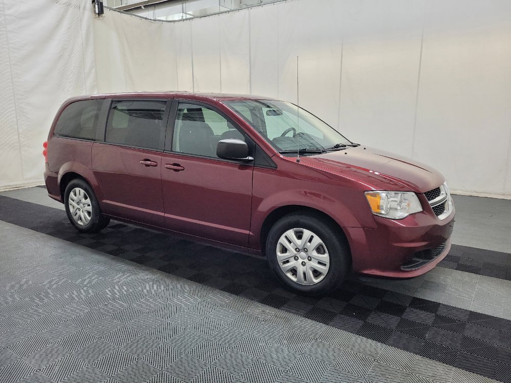 Used 2018 Dodge Grand Caravan SE FWD image 11