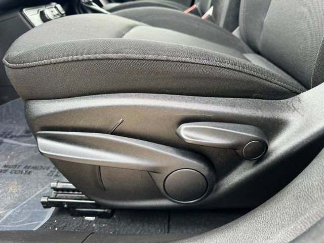 Used 2023 Jeep Renegade Latitude image 12