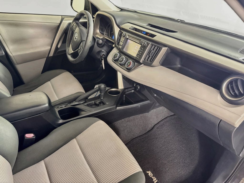Used 2013 Toyota RAV4 LE FWD image 31