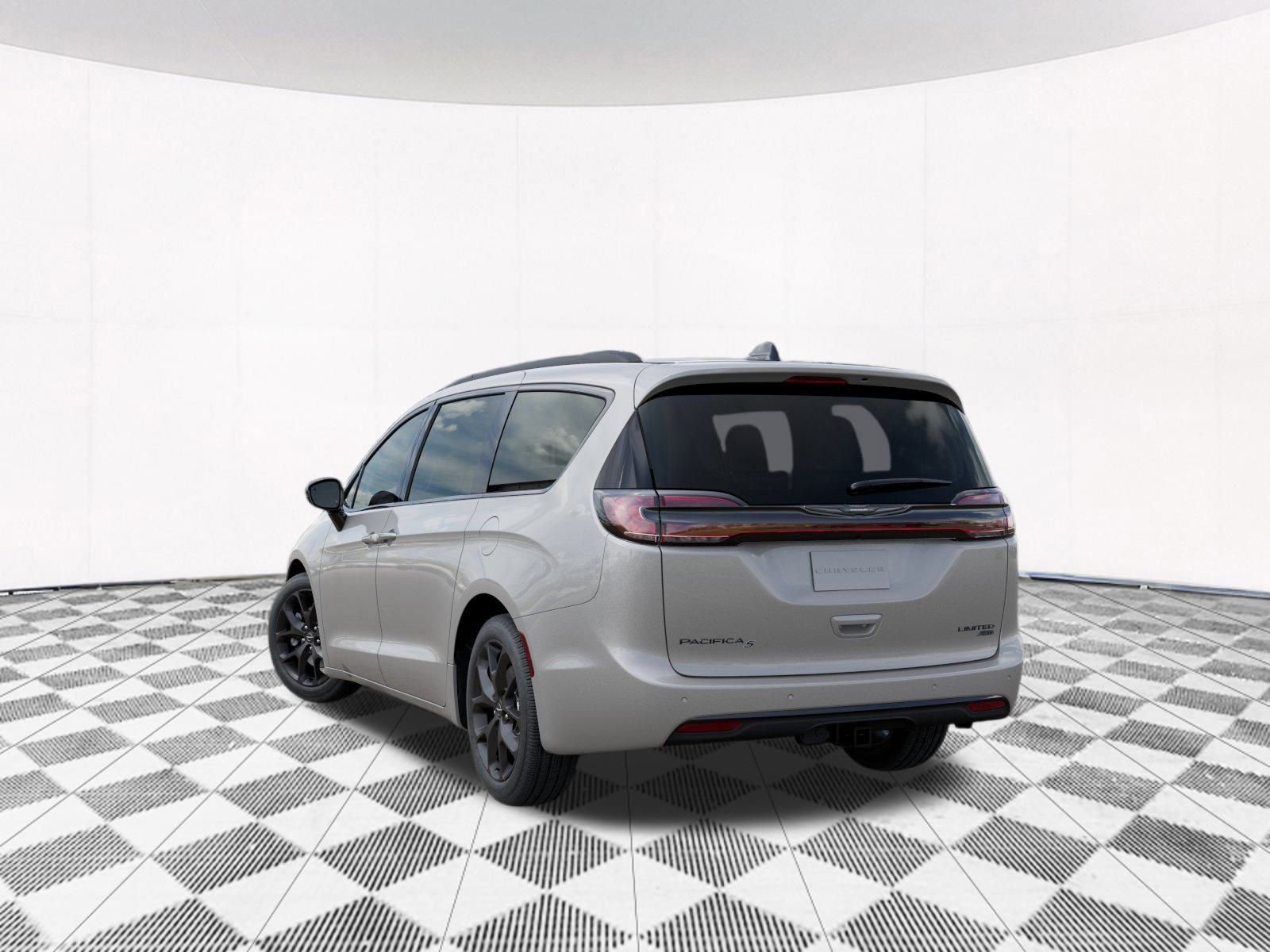 New 2026 Chrysler Pacifica Limited image 4