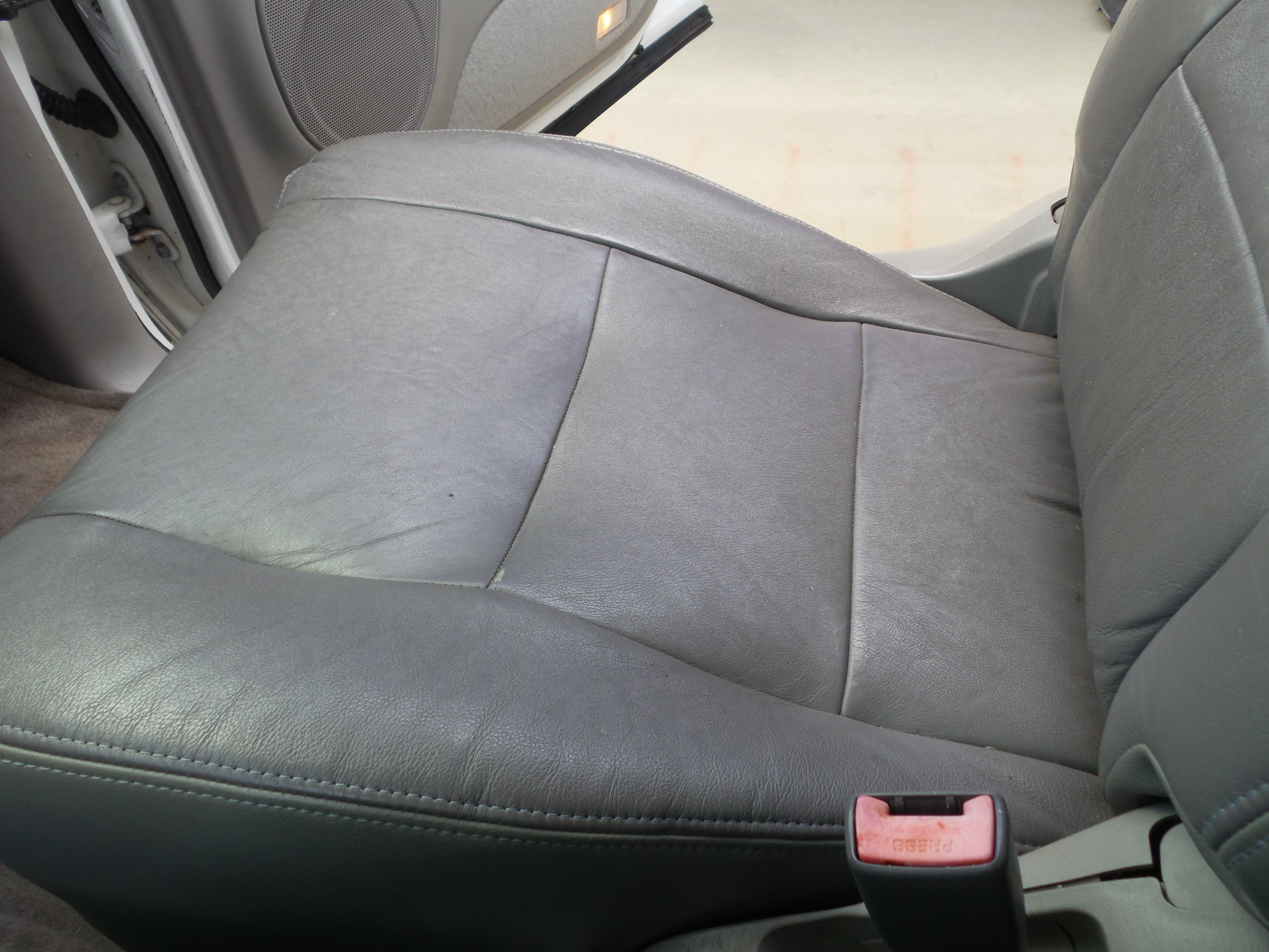 Used 2001 Toyota Sequoia SR5 AWD/4WD image 49