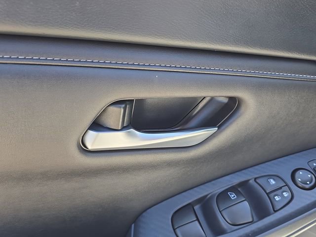 Certified 2025 Nissan Sentra SV image 18