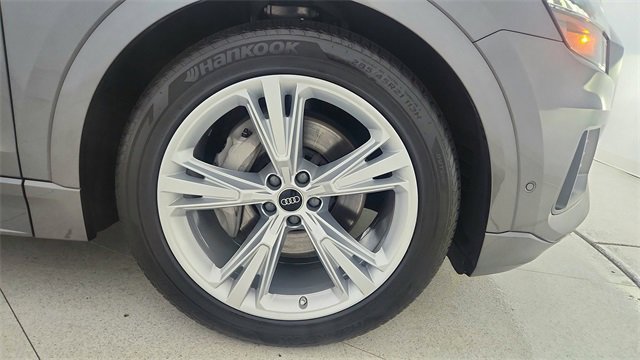 Used 2023 Audi Q8 Prestige w/ Prestige Package image 60