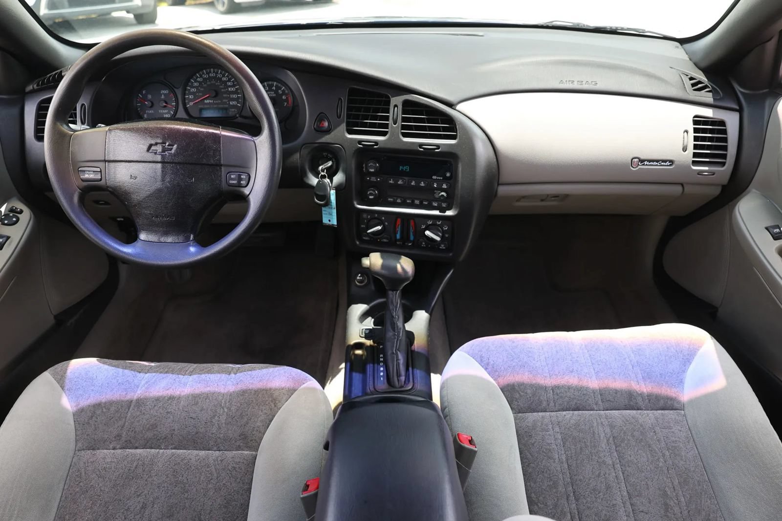 Used 2002 Chevrolet Monte Carlo LS w/ Preferred Equipment Group 1 FWD image 2