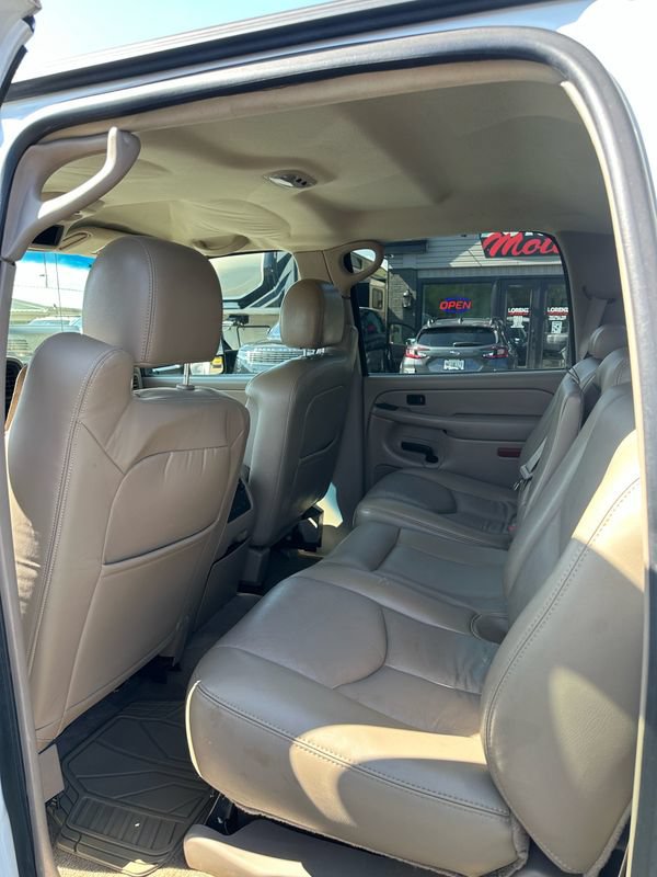 Used 2006 Chevrolet Silverado 3500 LT w/ Heavy-Duty Power Package AWD/4WD image 9