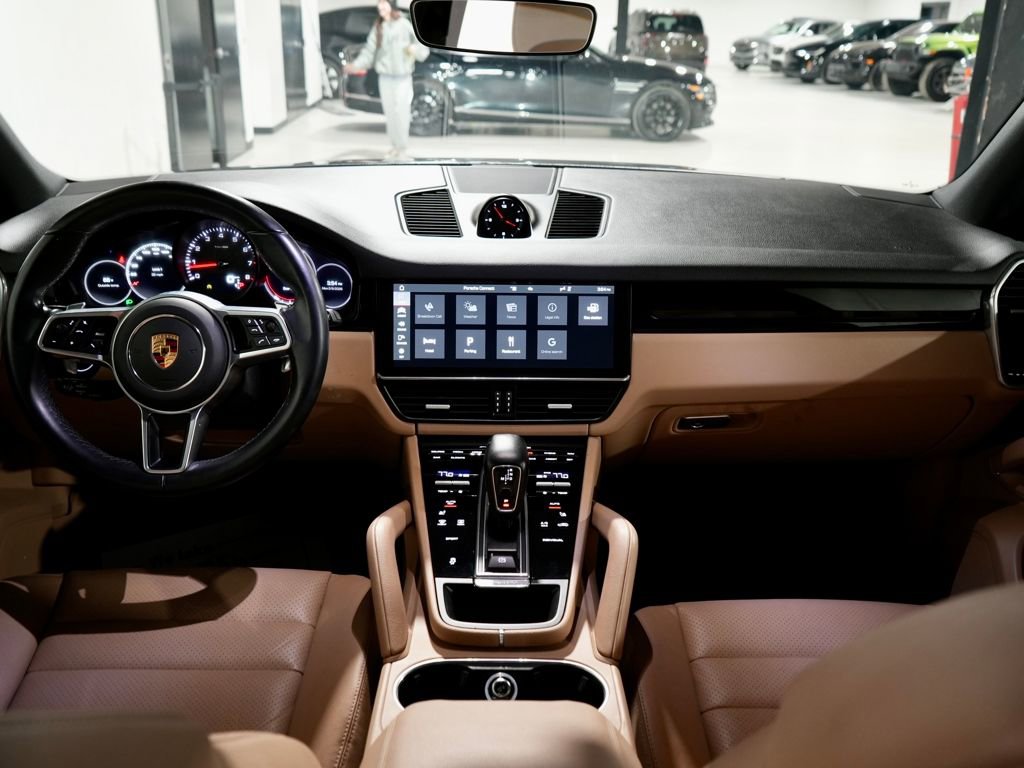 Used 2021 Porsche Cayenne image 14
