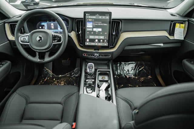 New 2026 Volvo XC60 T8 Plus w/ Protection Package Premier AWD/4WD image 20