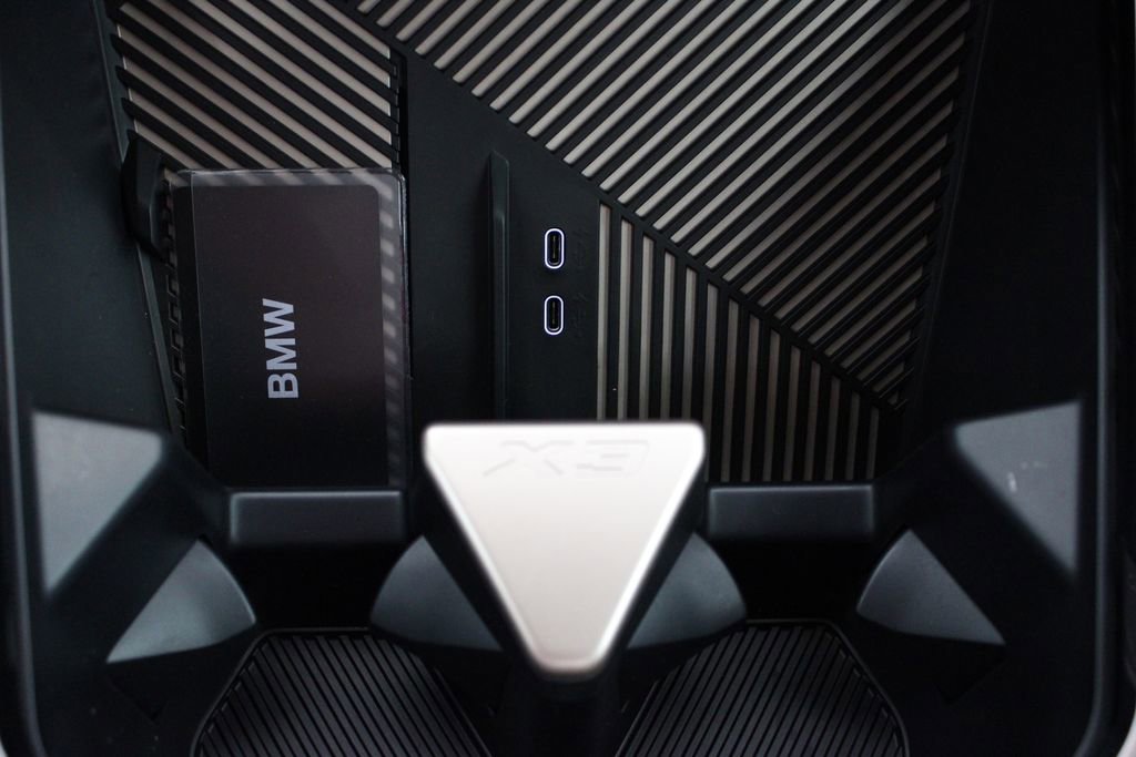 Used 2025 BMW X3 xDrive30i w/ Convenience Package image 51