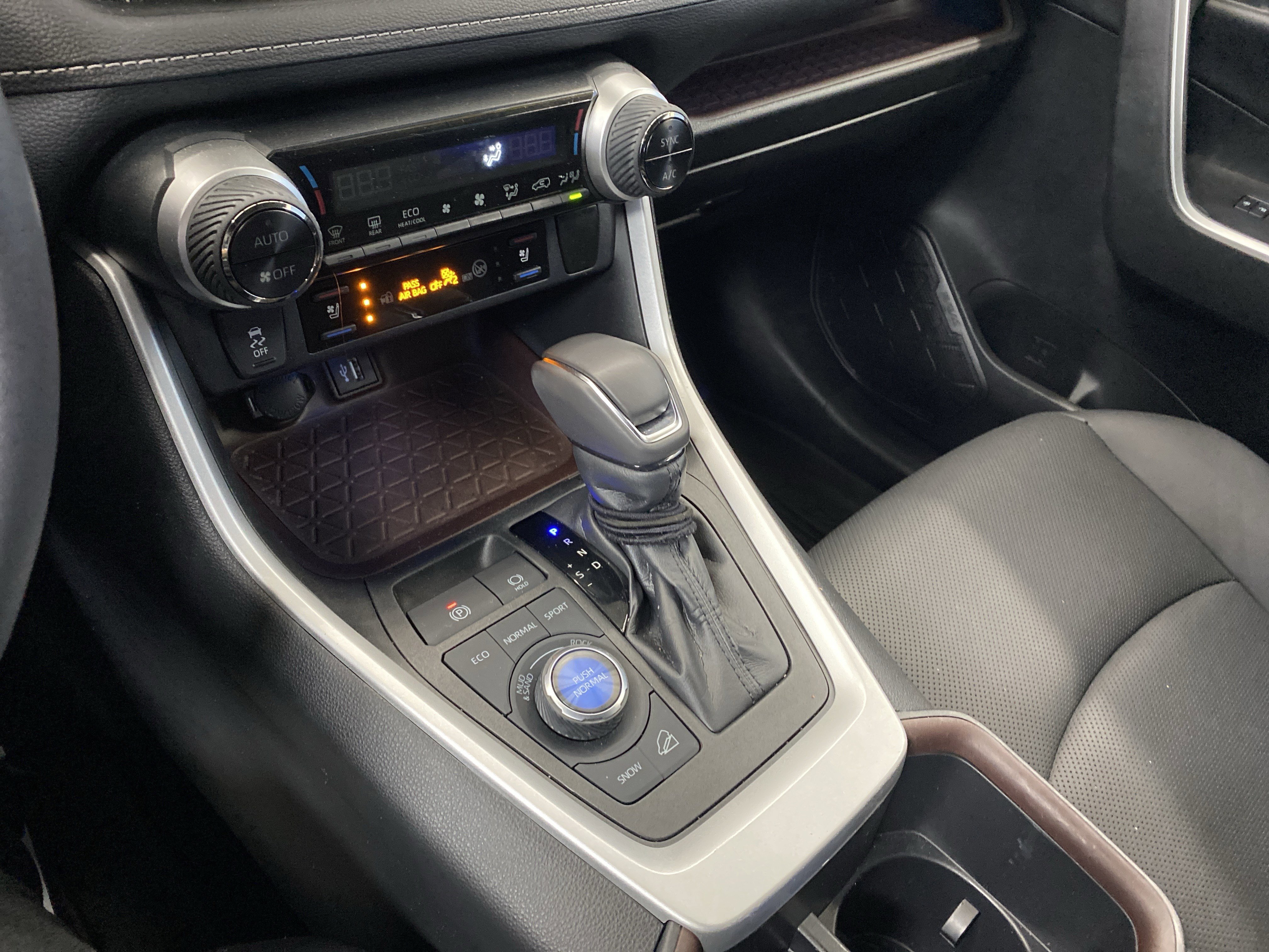 Used 2023 Toyota RAV4 Limited w/ Limited Grade Weather Package image 15