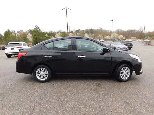 Used 2019 Nissan Versa SV w/ SV Special Edition Package image 4
