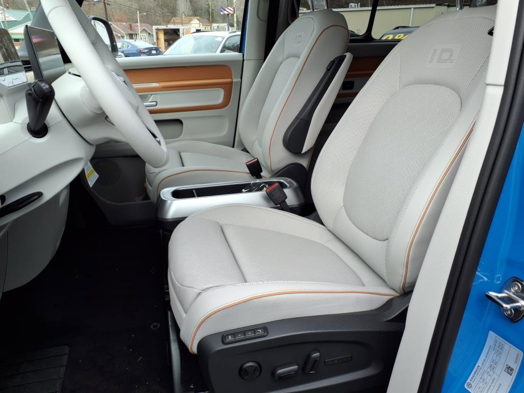 New 2025 Volkswagen ID. Buzz 1st Edition image 4