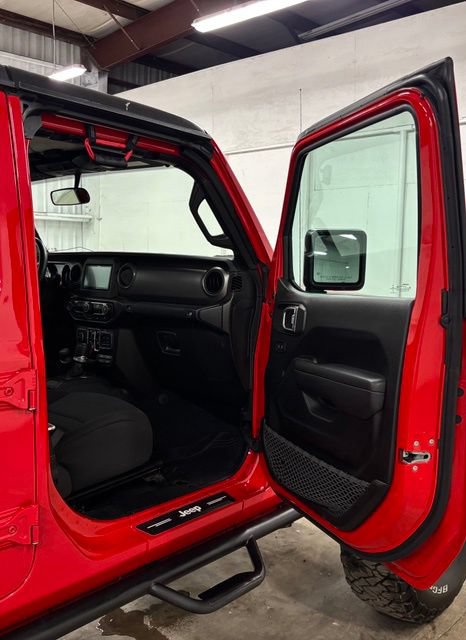 Used 2022 Jeep Gladiator Sport AWD/4WD image 17