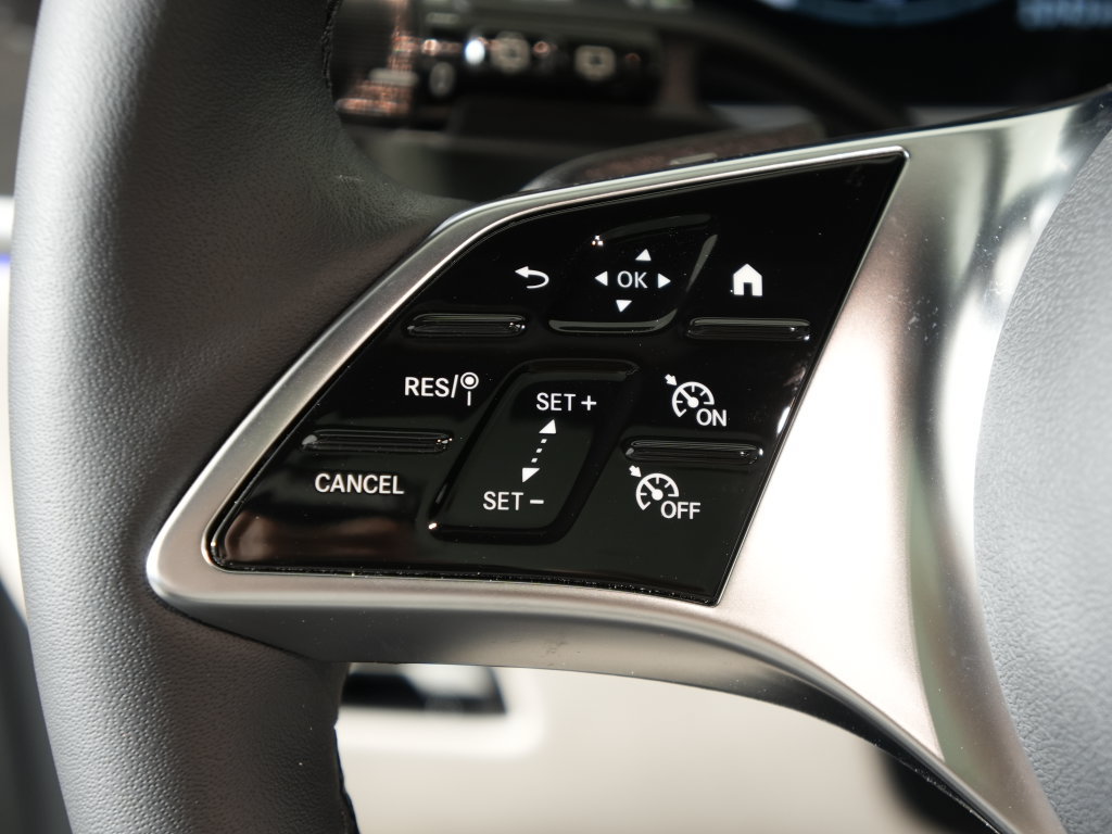 Certified 2026 Mercedes-Benz GLC 300 4MATIC image 17