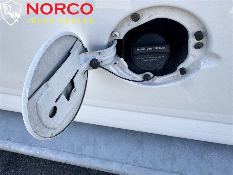 Used 2023 GMC Savana 2500 w/ Driver Convenience Package RWD image 18