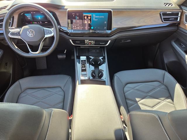 Used 2025 Volkswagen Atlas SE FWD image 14