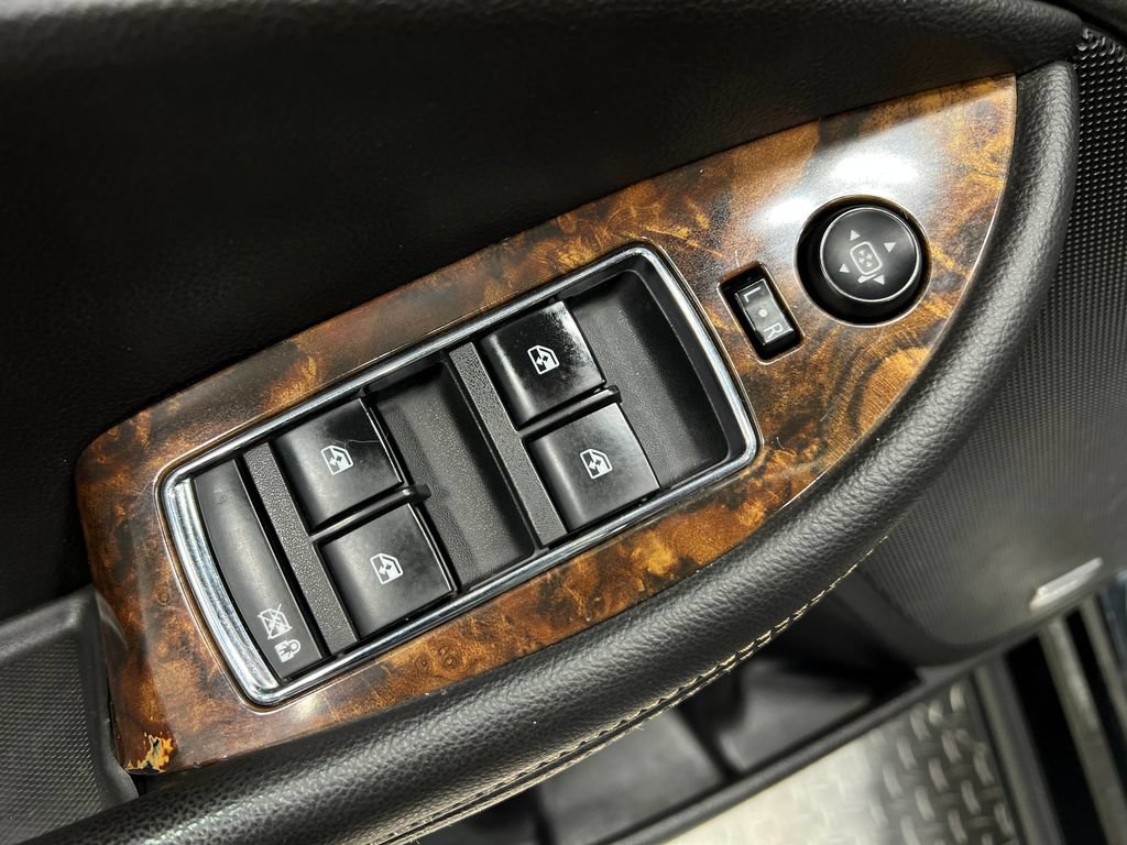 Used 2015 Chevrolet Impala LTZ FWD image 16