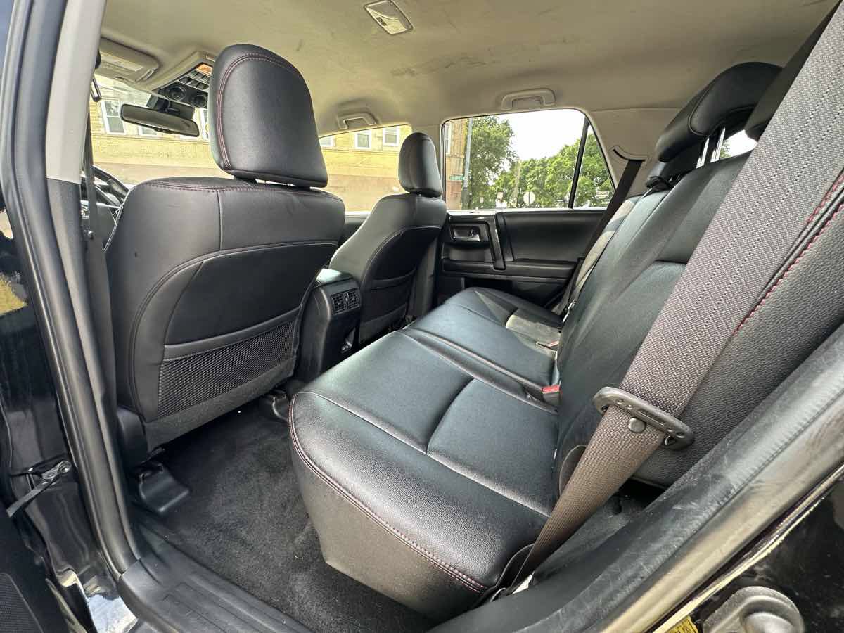 Used 2024 Toyota 4Runner TRD Off-Road Premium AWD/4WD image 37