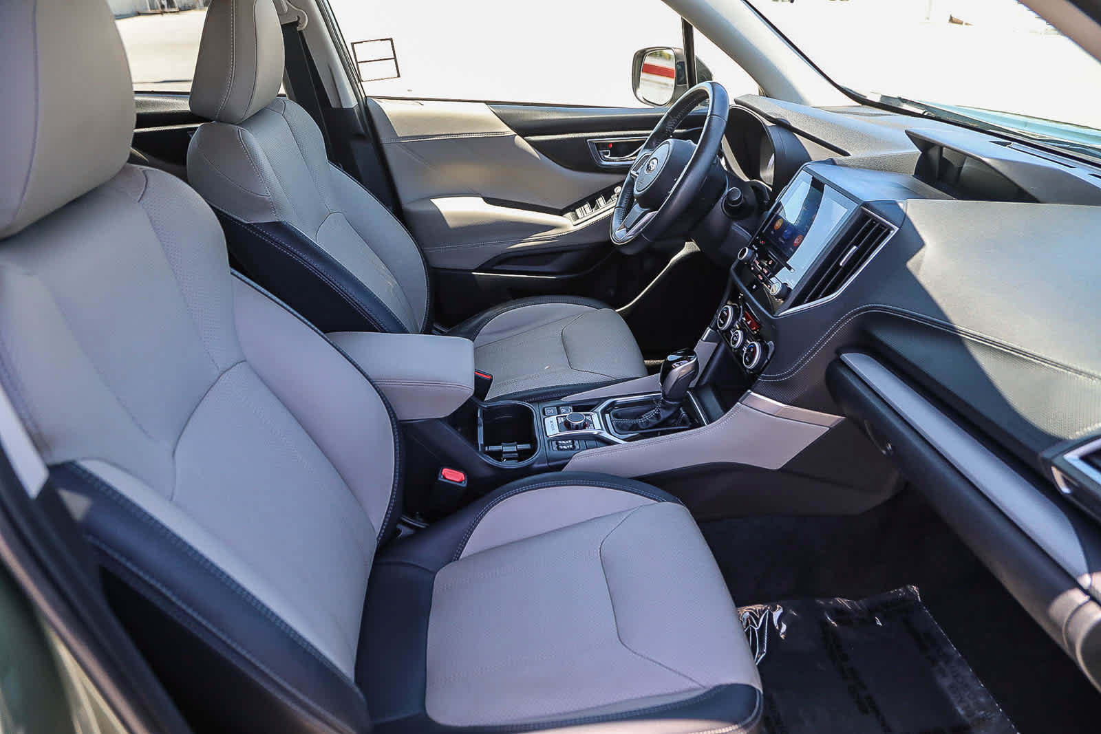 Used 2020 Subaru Forester Limited AWD/4WD image 16