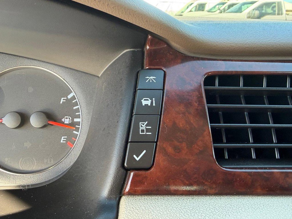 Used 2007 Chevrolet Impala LT w/ Preferred Equipment Group image 32