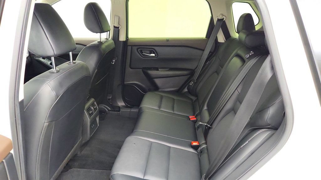 Used 2023 Nissan Rogue SV w/ SV Premium B Package FWD image 20