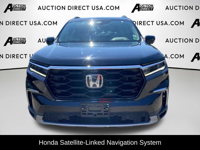 Used 2025 Honda Pilot Elite image 2