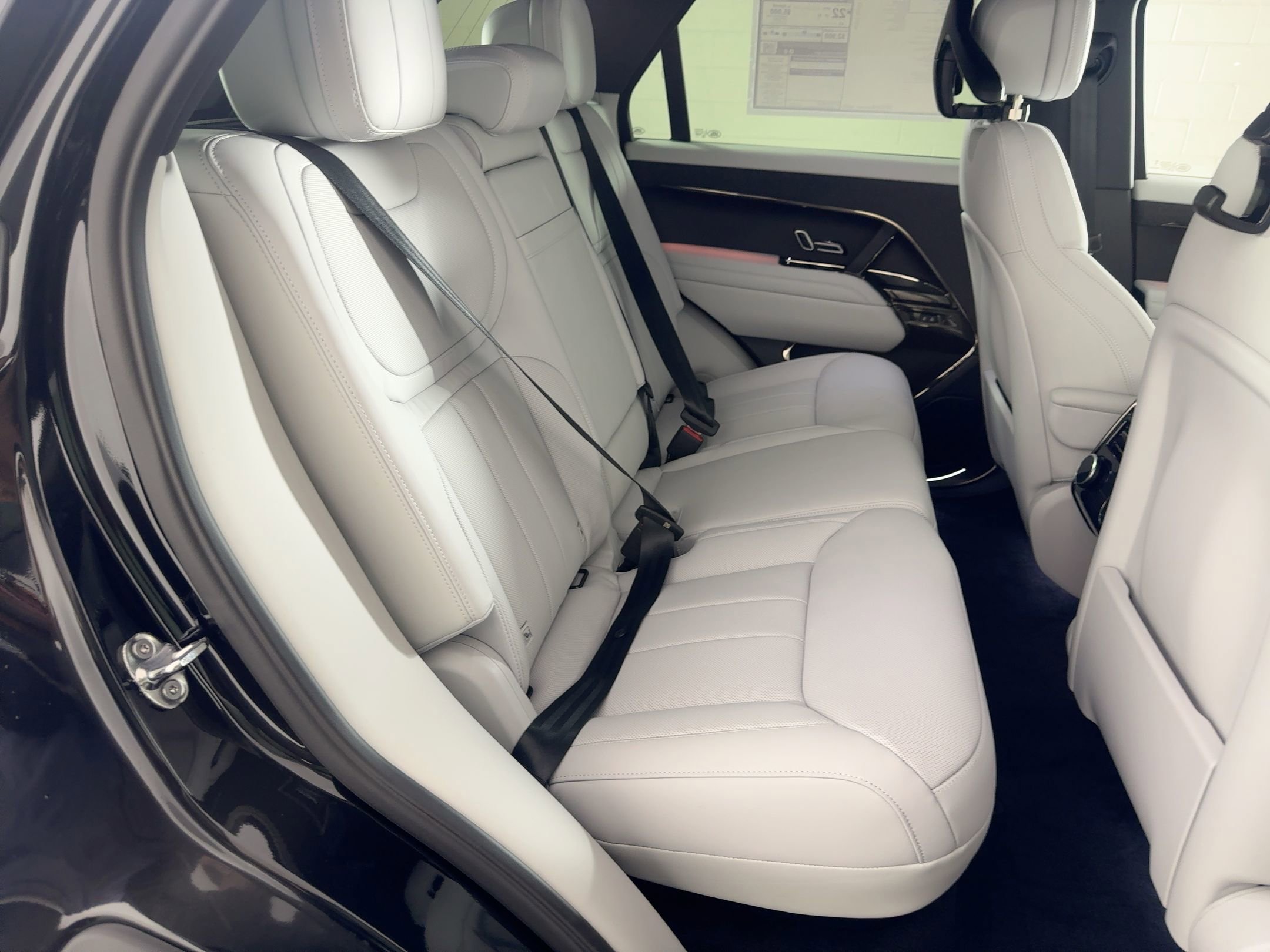 New 2025 Land Rover Range Rover Sport SE image 27