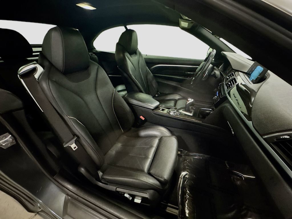 Used 2018 BMW 430i xDrive Convertible image 30