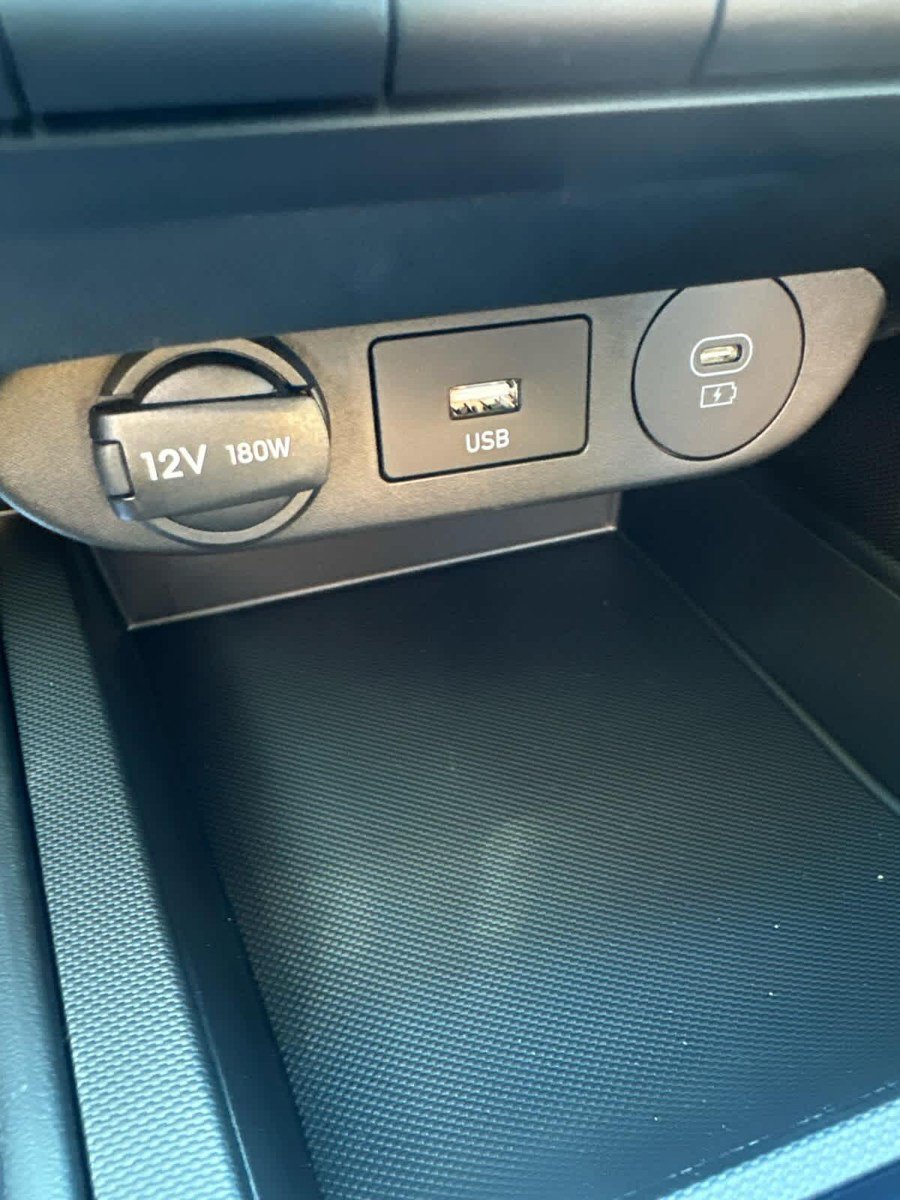 New 2026 Hyundai Elantra SE FWD image 15