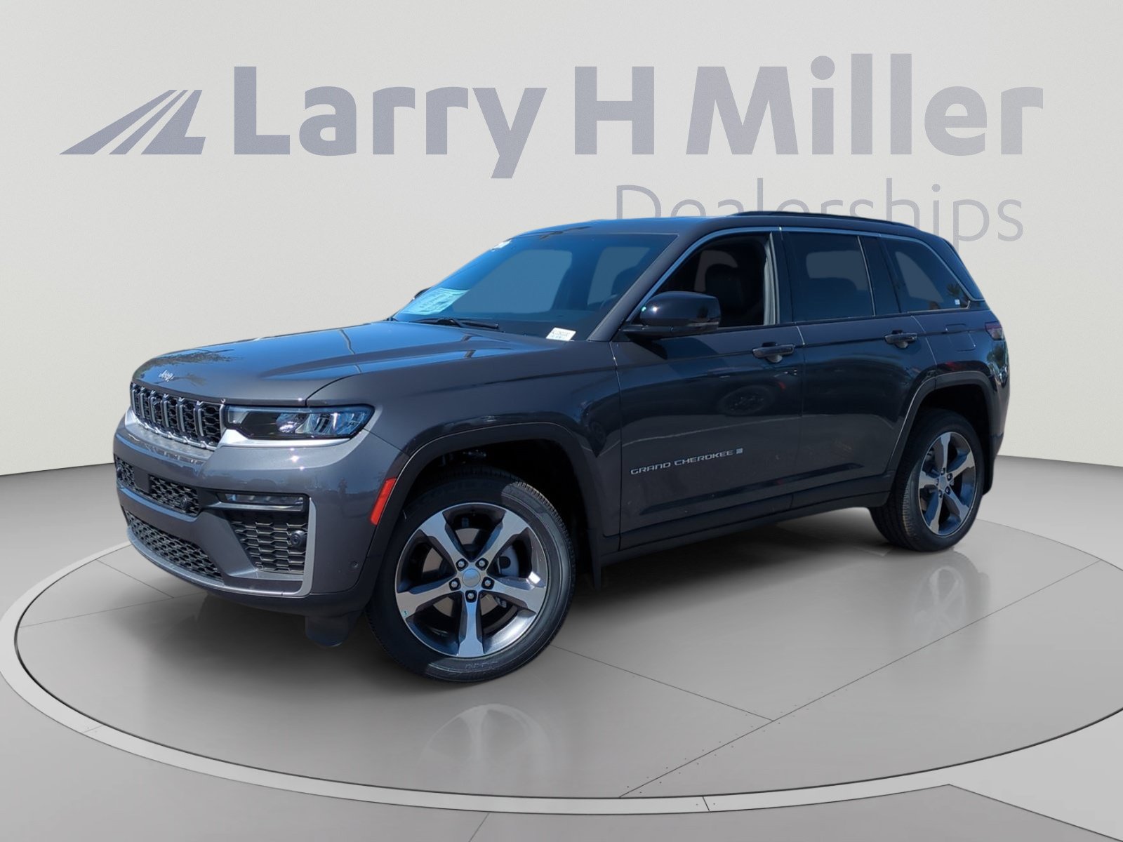 New 2026 Jeep Grand Cherokee Limited w/ Luxury Tech Group II RWD video 1