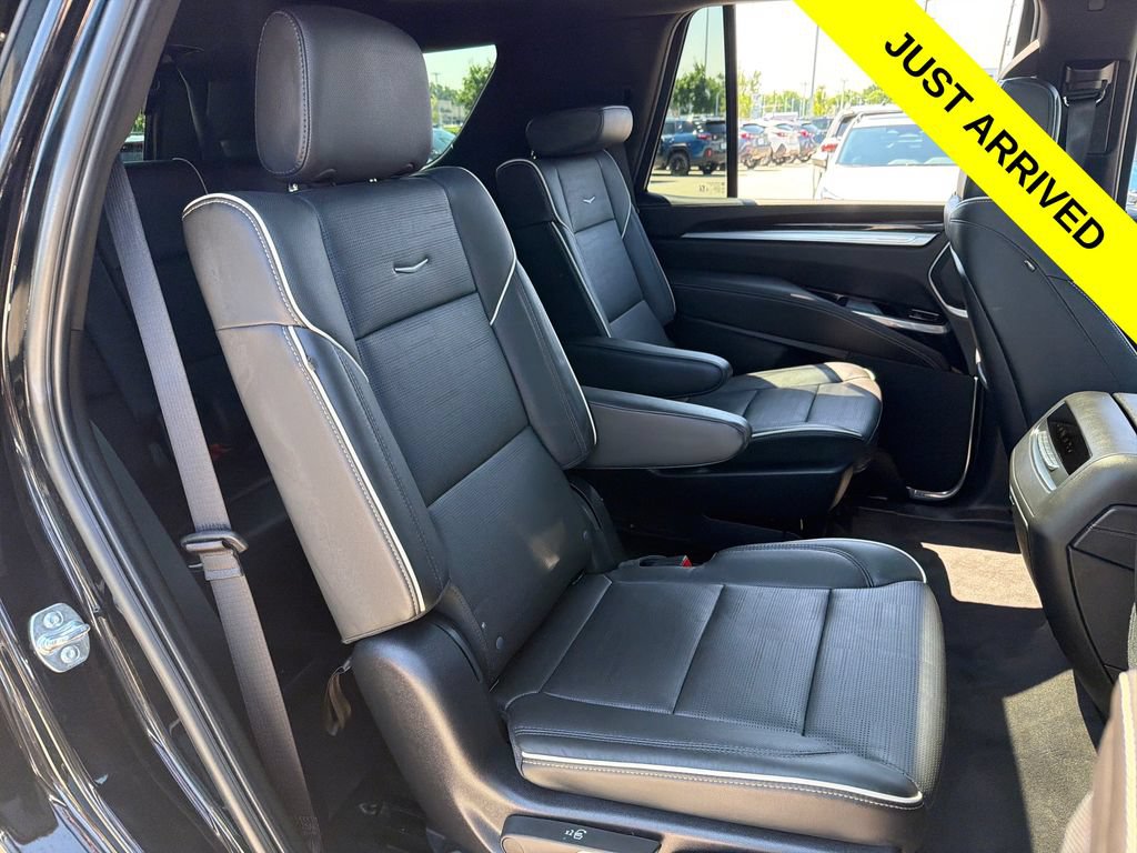 Used 2025 Cadillac Escalade Sport w/ LPO, ONYX Package AWD/4WD image 27