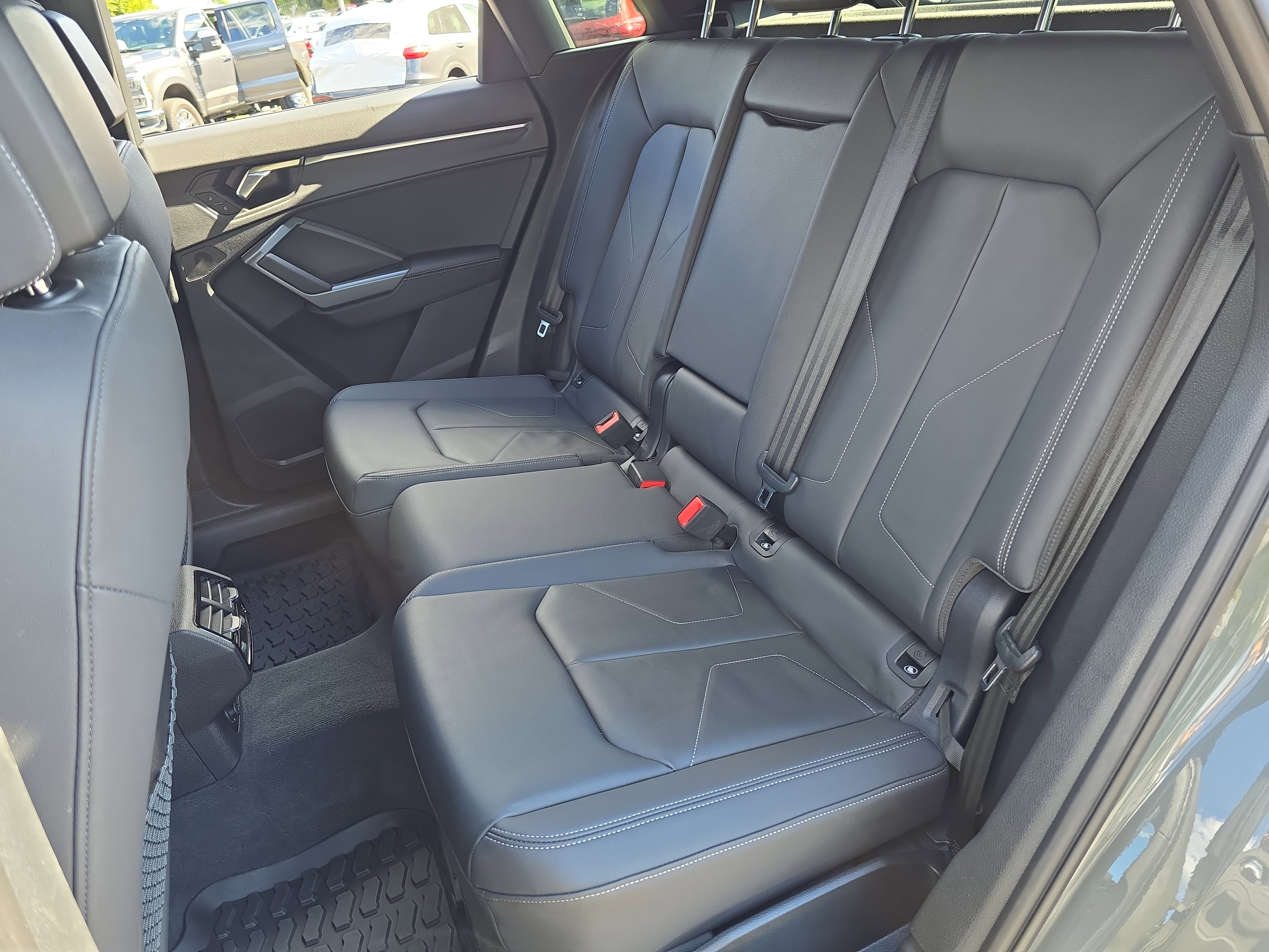 Used 2024 Audi Q3 2.0T Premium Plus AWD/4WD image 14