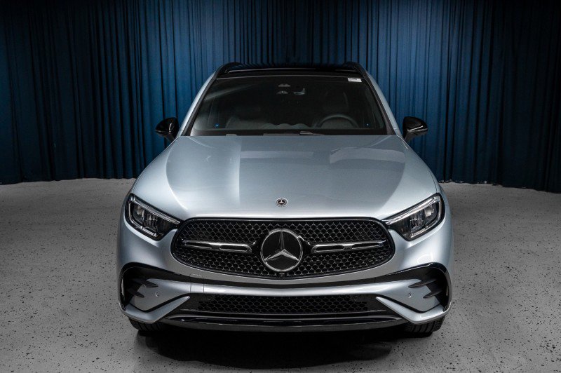 Certified 2026 Mercedes-Benz GLC 300 image 2