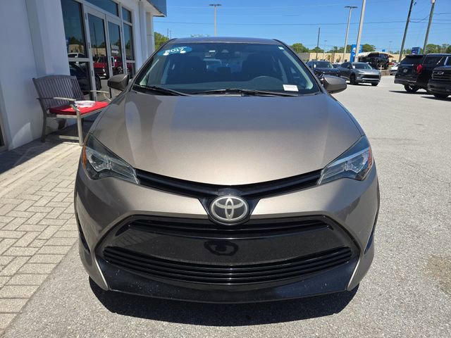 Used 2017 Toyota Corolla LE image 2
