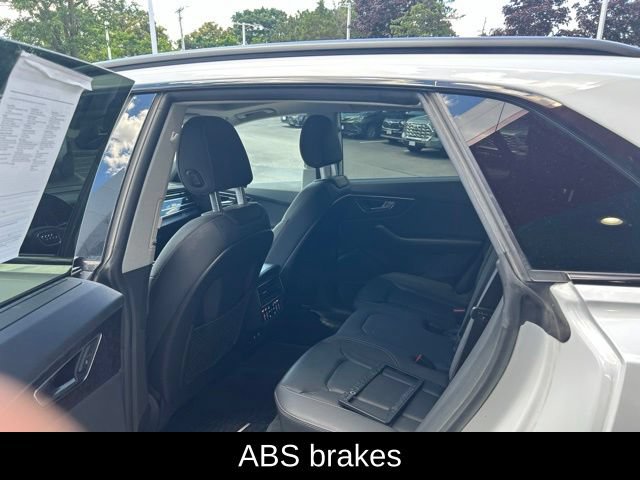 Used 2020 Audi Q8 Prestige AWD/4WD image 16