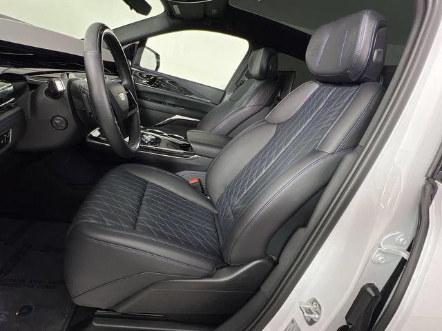 Used 2025 Cadillac Escalade IQ Luxury 1 AWD/4WD image 19