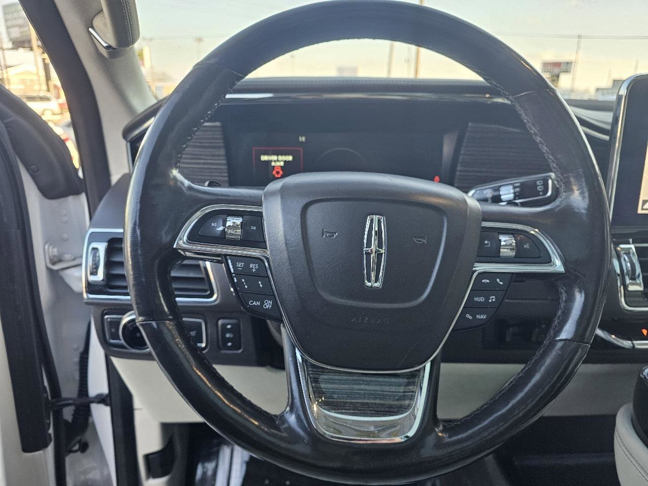 Used 2018 Lincoln Navigator L Black Label w/ Cargo Package AWD/4WD image 26