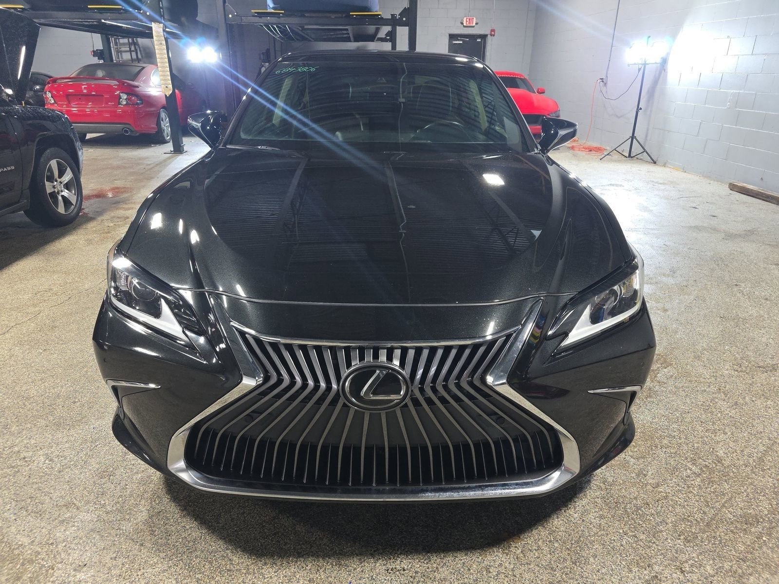 Used 2019 Lexus ES 350 ES 350 Luxury image 2