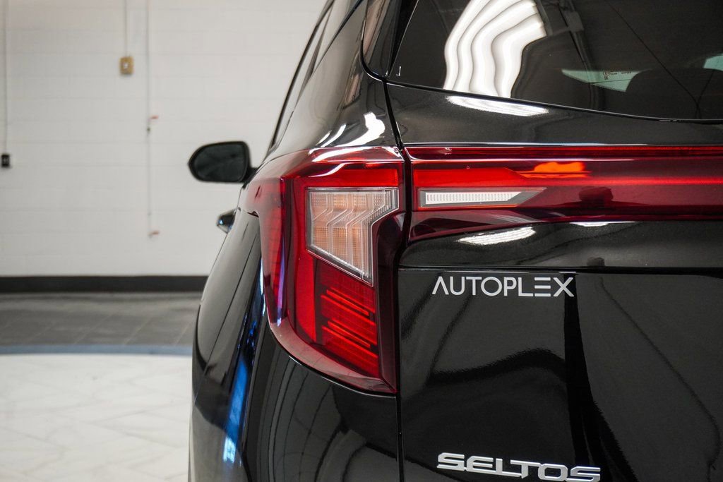 Used 2025 Kia Seltos S image 39