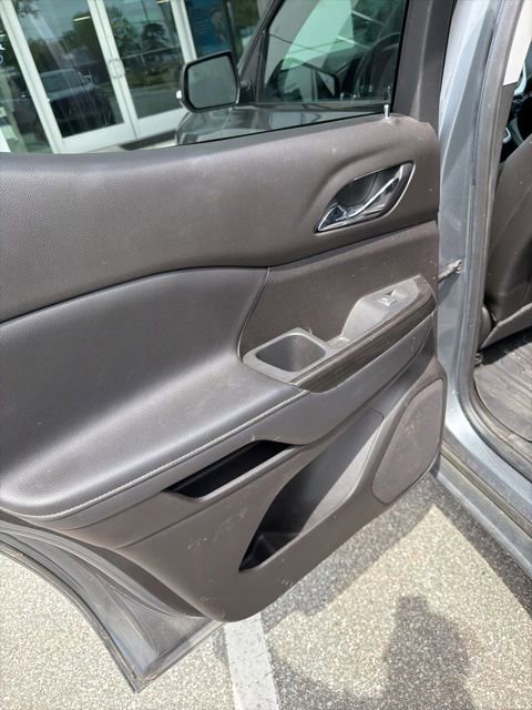 Used 2021 GMC Acadia SLT w/ Elevation Edition image 12