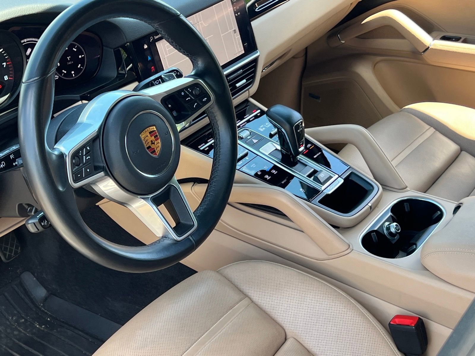 Certified 2022 Porsche Cayenne AWD/4WD image 4