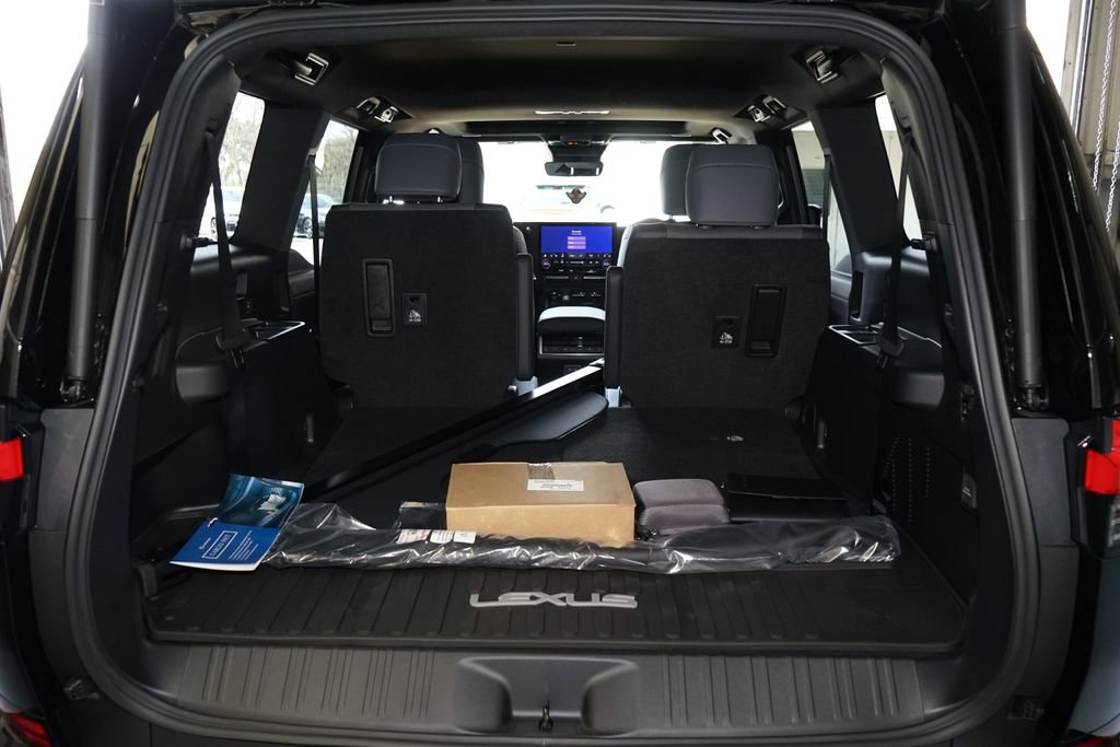 Used 2026 Lexus GX 550 image 30