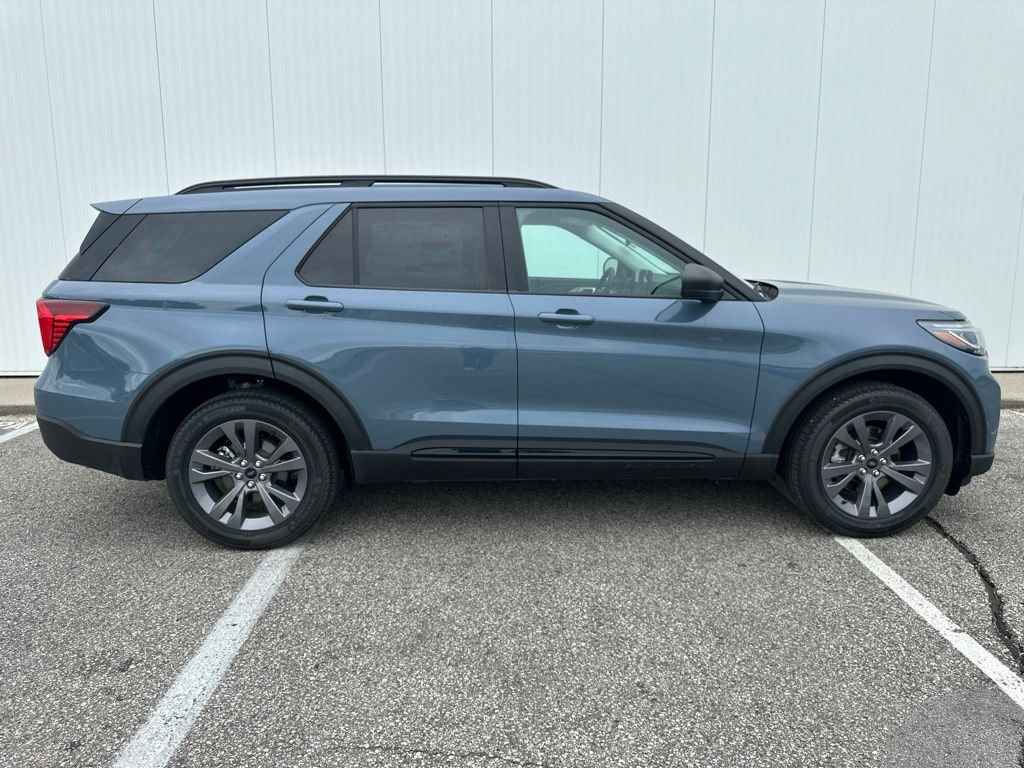 New 2026 Ford Explorer Active w/ Active Comfort Package AWD/4WD image 9