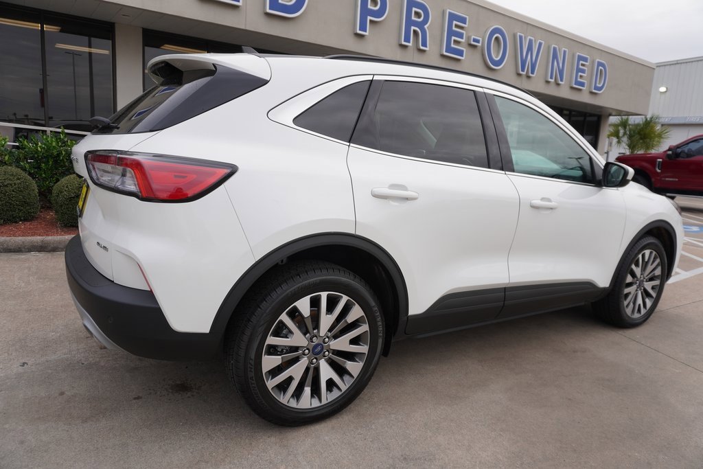 Certified 2022 Ford Escape Titanium image 6