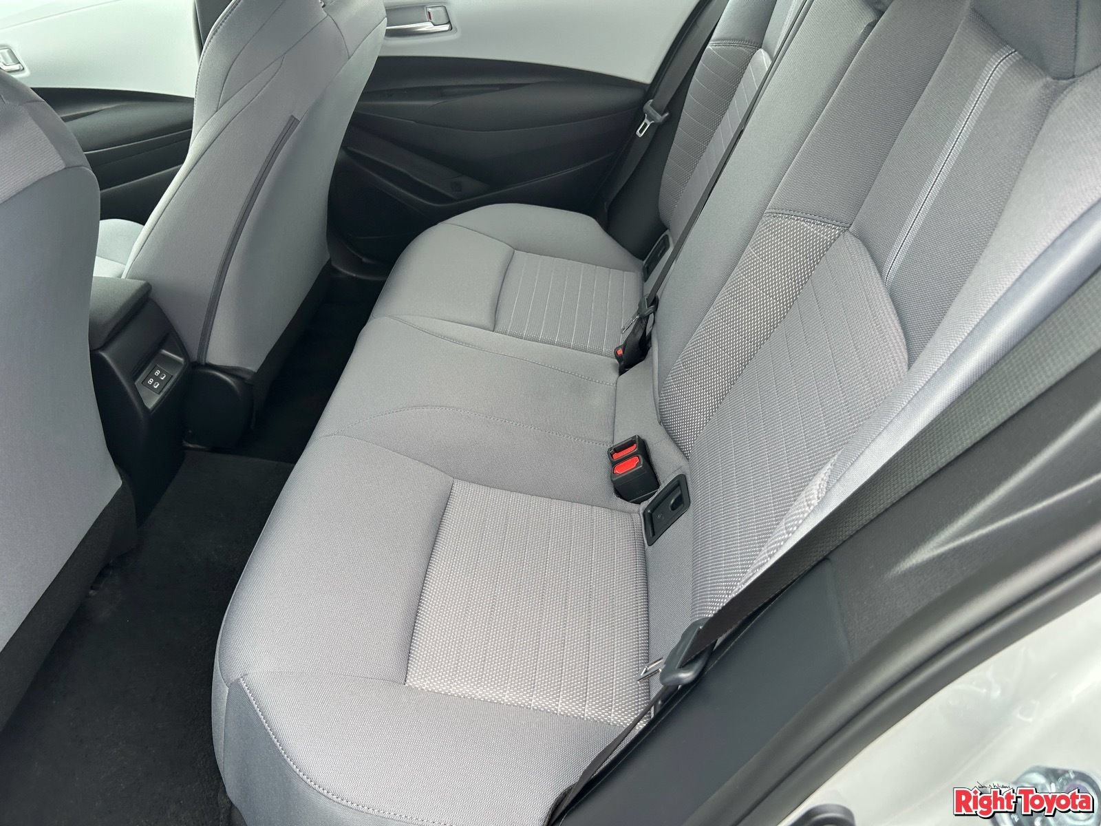 New 2026 Toyota Corolla SE w/ Carpet Mat Package (TMS) FWD image 17