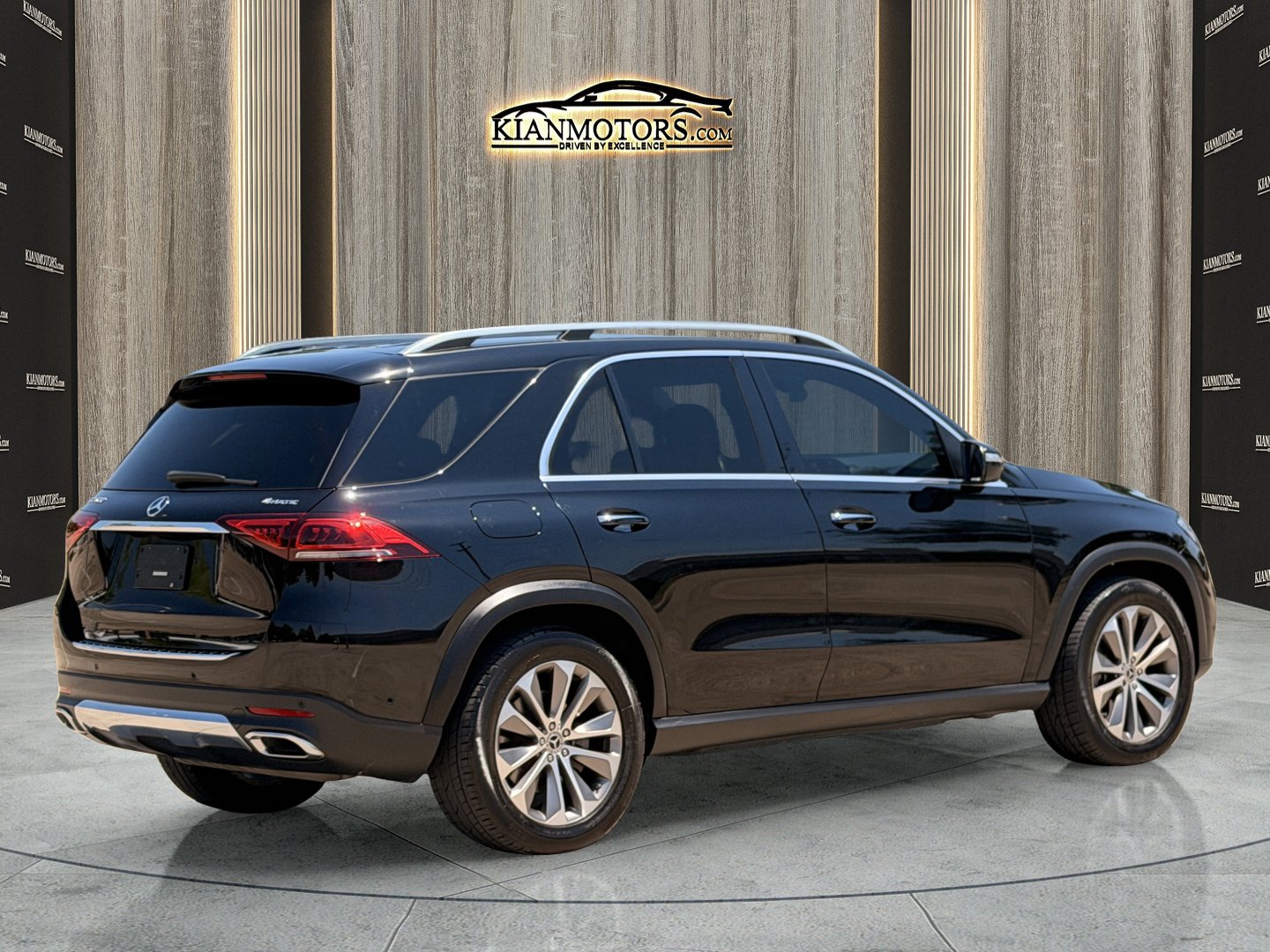 Used 2023 Mercedes-Benz GLE 450 4MATIC w/ Premium Package image 10