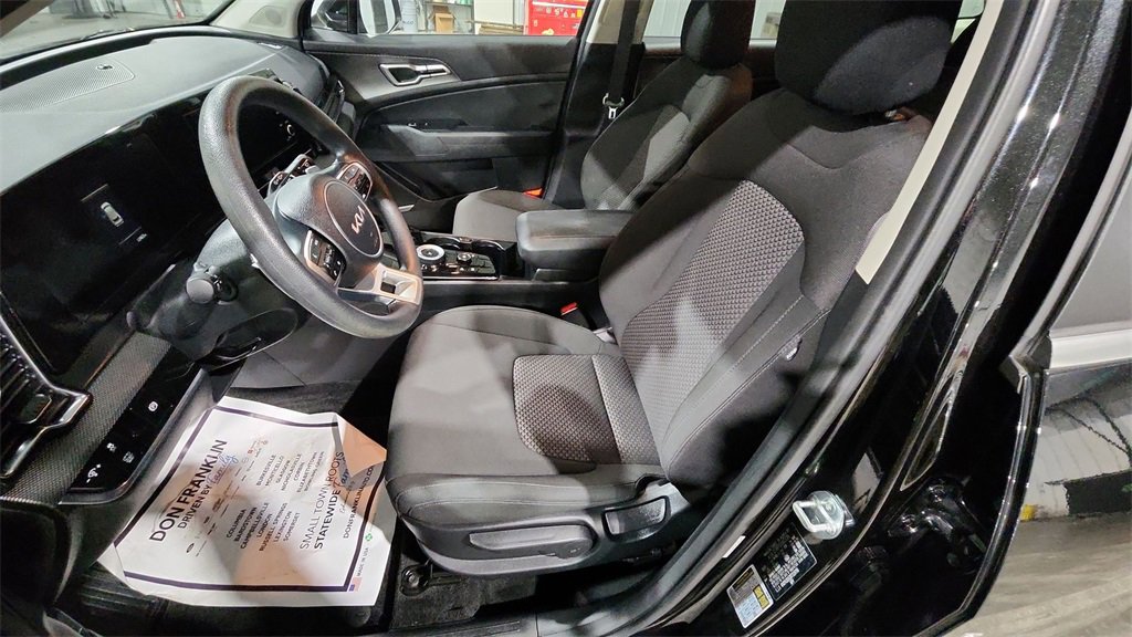 Used 2024 Kia Sportage LX image 15