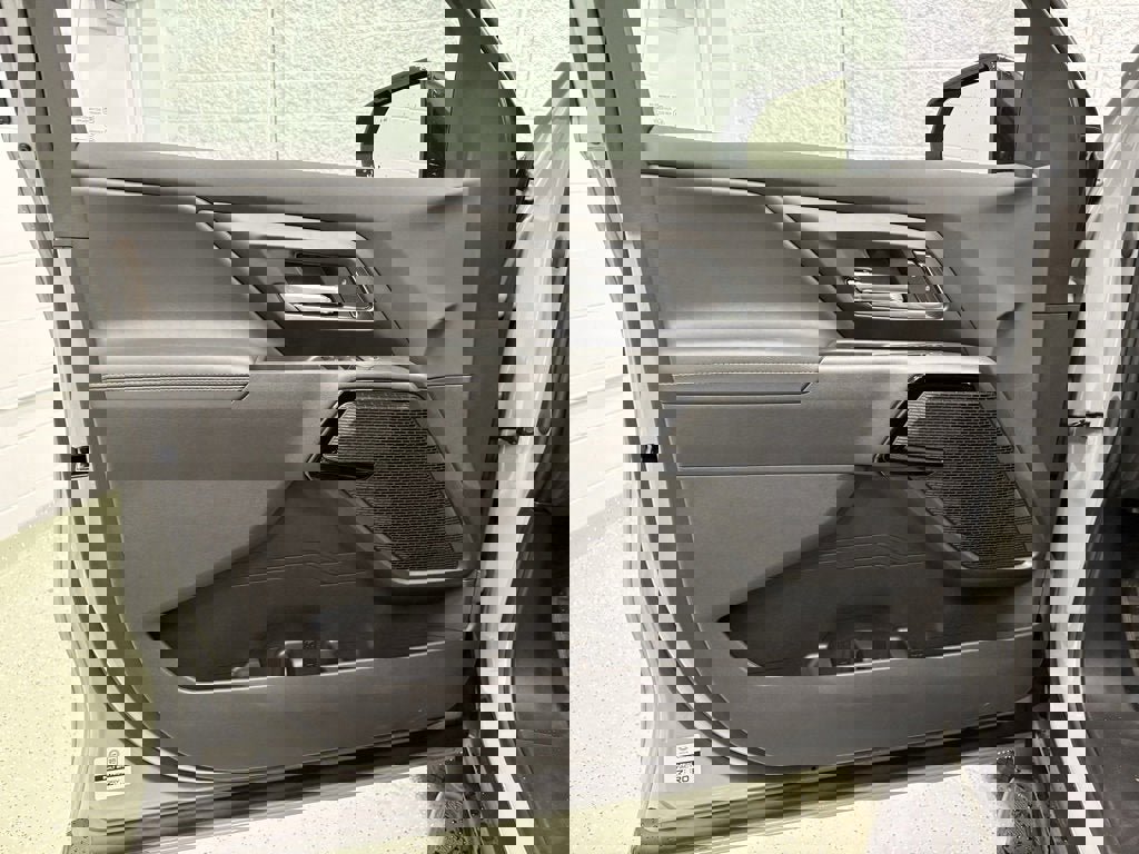 New 2026 Chevrolet Silverado EV LT image 15