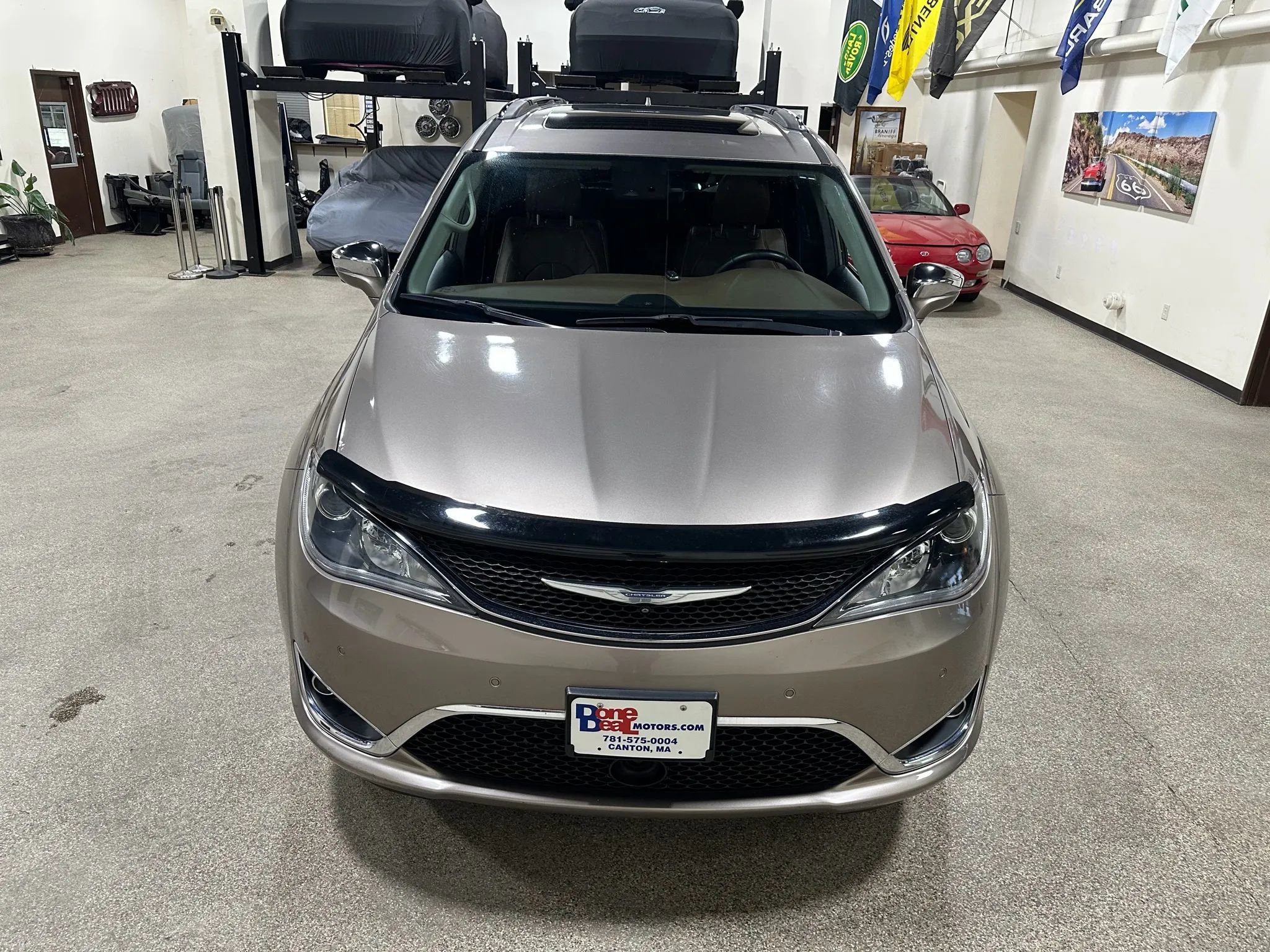 Used 2017 Chrysler Pacifica Limited w/ Advanced Safetytec Group image 5