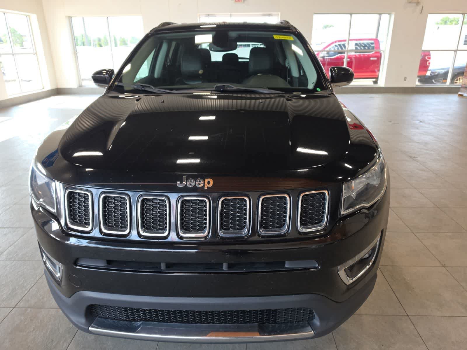 Used 2019 Jeep Compass Limited AWD/4WD image 3
