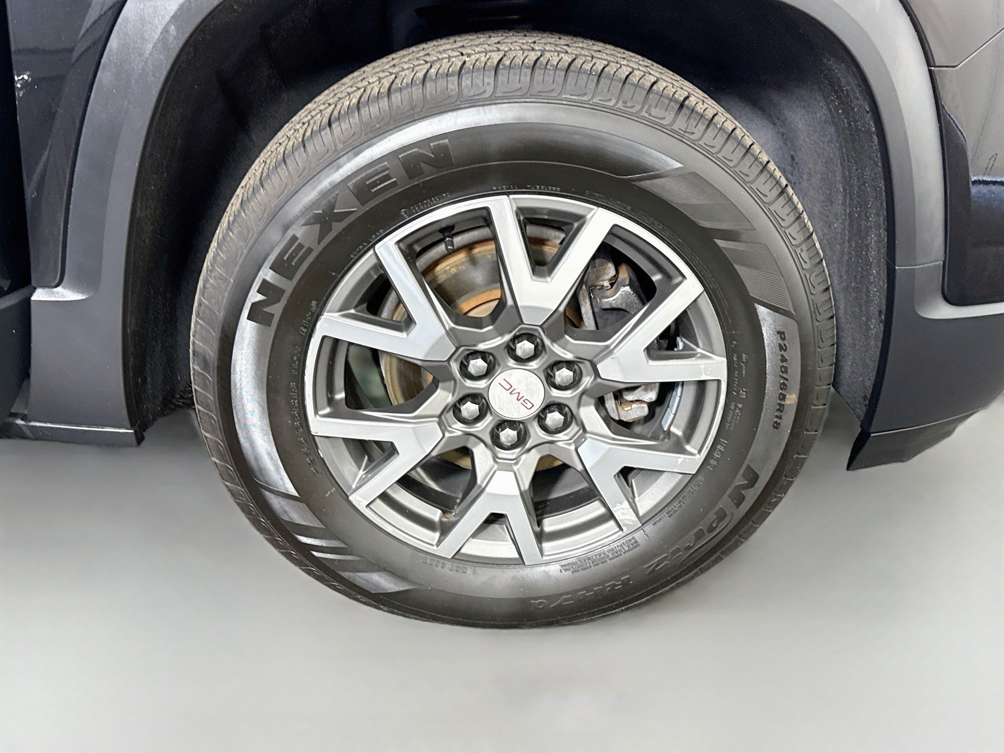 Used 2020 GMC Acadia SLE FWD image 32